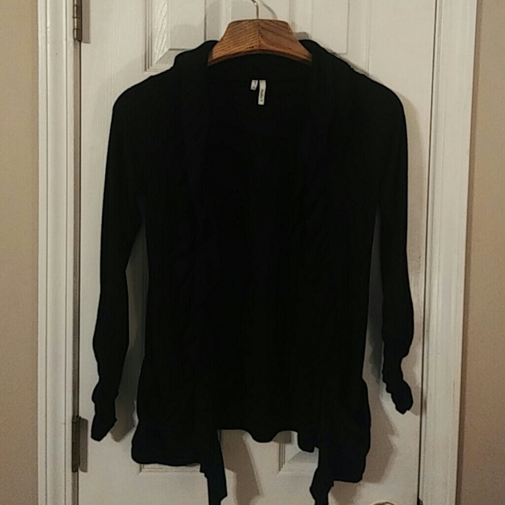 Black cardigan with pockets